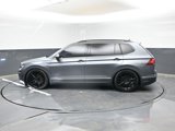Used 2021 Volkswagen Tiguan SE w/ Panoramic Sunroof Package image 3