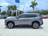 Used 2023 Nissan Rogue SV image 2