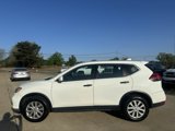 Used 2017 Nissan Rogue S image 2