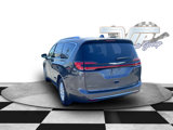 Used 2021 Chrysler Pacifica Touring-L image 5