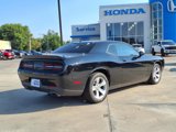 Used 2022 Dodge Challenger SXT image 2