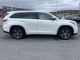 Used 2016 Toyota Highlander XLE image 2