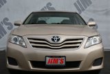 Used 2010 Toyota Camry LE image 2