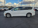 Used 2022 Chrysler Pacifica Touring-L image 2