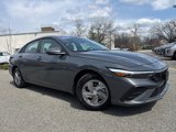 Used 2025 Hyundai Elantra SE image 1