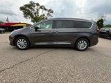 Used 2018 Chrysler Pacifica Touring-L Plus image 2