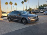 Used 2018 Volkswagen Jetta SE image 2