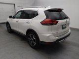 Used 2017 Nissan Rogue SL image 3