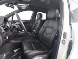 Certified 2024 Porsche Macan image 5