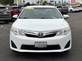 Used 2014 Toyota Camry LE image 2