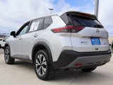 Used 2023 Nissan Rogue SV image 3