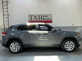 Used 2022 Volkswagen Atlas Cross Sport SE w/ Panoramic Sunroof Package image 2