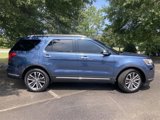 Used 2018 Ford Explorer Platinum image 2