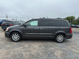 Used 2016 Chrysler Town & Country Touring w/ Driver Convenience Group image 2