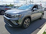 Certified 2024 Volkswagen Taos SE image 3
