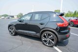Used 2019 Volvo XC40 T5 R-Design image 4