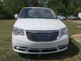 Used 2016 Chrysler Town & Country Touring w/ Driver Convenience Group image 2