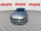 Used 2020 Ford Fusion SE image 3