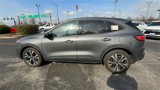 Used 2022 Ford Escape SE w/ SE Sport Appearance Package image 5