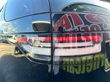 Used 2017 Land Rover Discovery SE image 5