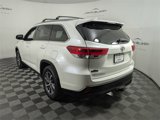 Used 2019 Toyota Highlander XLE image 3