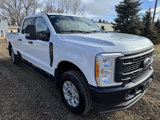 Used 2023 Ford F350 4x4 Crew Cab Super Duty image 3