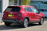 Certified 2022 Volkswagen Taos SE w/ Panoramic Sunroof Package image 4