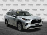 Used 2020 Toyota Highlander Limited Platinum image 2