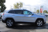 Used 2021 Jeep Grand Cherokee Laredo image 5