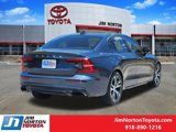 Used 2021 Volvo S60 T5 Momentum w/ Premium Package image 6