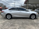 Used 2015 Toyota Camry LE image 4