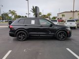 Used 2023 Volkswagen Tiguan SE R-Line image 5