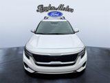 Used 2022 Kia Seltos EX image 3