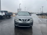Used 2015 Nissan Rogue SV image 2