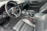 Used 2022 Porsche Cayenne Platinum Edition image 4