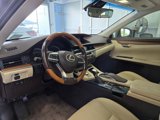 Used 2016 Lexus ES 300h image 3