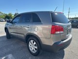 Used 2011 Kia Sorento LX image 5