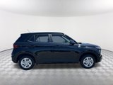 New 2025 Hyundai Venue SE image 4