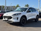 Used 2022 Ford Escape SE image 3
