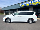 Used 2020 Chrysler Voyager LX image 4
