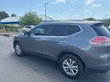 Used 2016 Nissan Rogue SV w/ SV Premium Package image 5