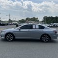 Used 2017 Honda Accord EX-L image 2