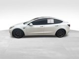 Used 2022 Tesla Model 3 Standard Range image 4
