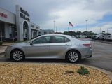Used 2018 Toyota Camry LE image 2