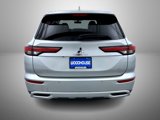Used 2023 Mitsubishi Outlander SE image 6