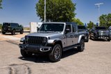 Used 2020 Jeep Gladiator Overland image 3