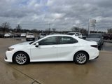 Used 2021 Toyota Camry LE image 2