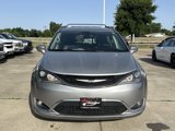 Used 2018 Chrysler Pacifica Touring-L image 2