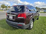 Used 2013 Kia Sorento LX w/ Convenience Pkg image 6