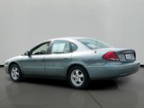 Used 2006 Ford Taurus SE image 2